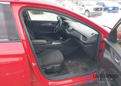 2018 Buick Regal Tourx Preferred z USA, uszkodzony, nr VIN W04GU8SX1J1160891